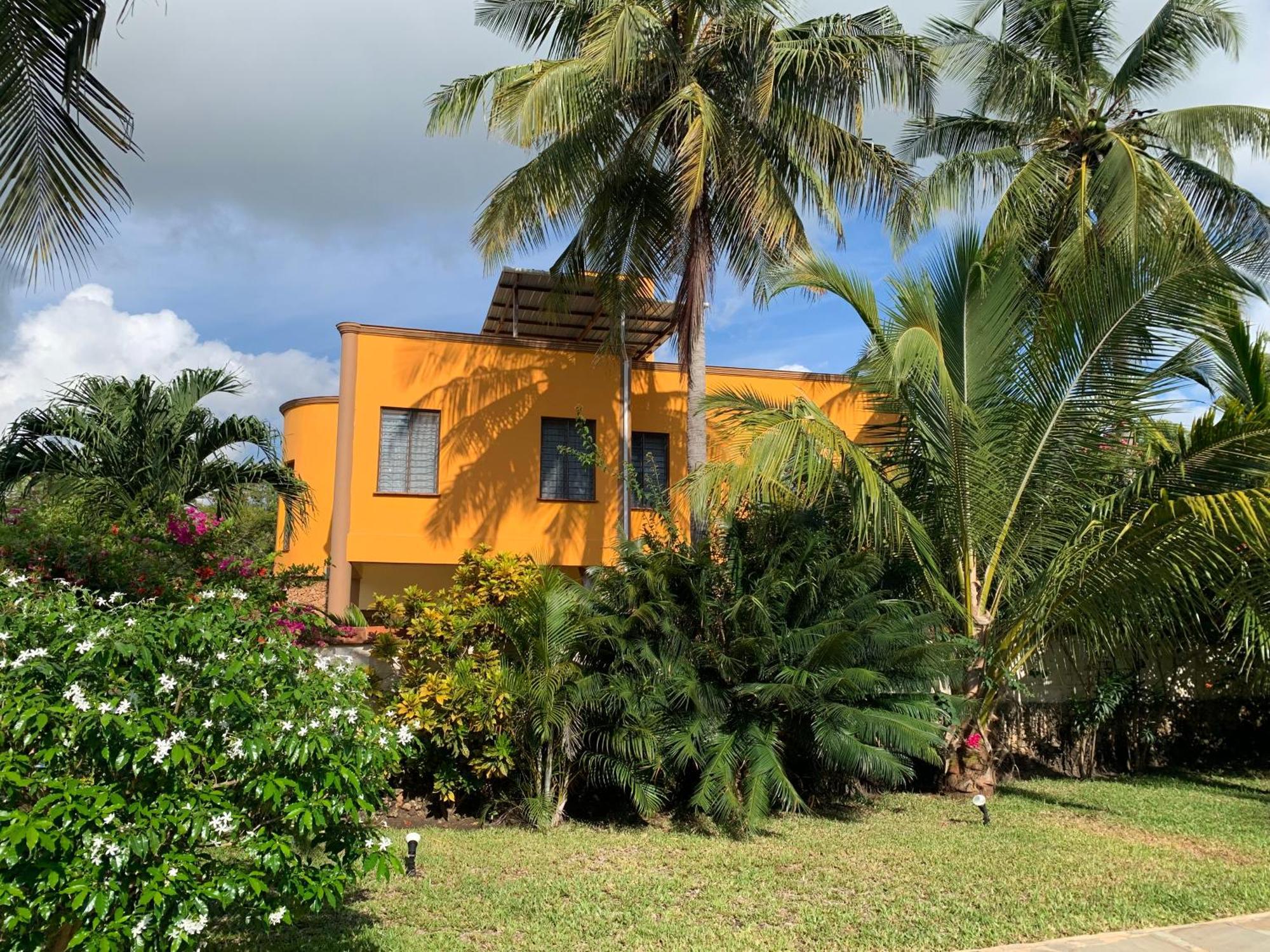 Lions Home Diani Beach Ngoại thất bức ảnh